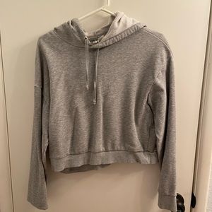 H&M basics crop sweatshirt.